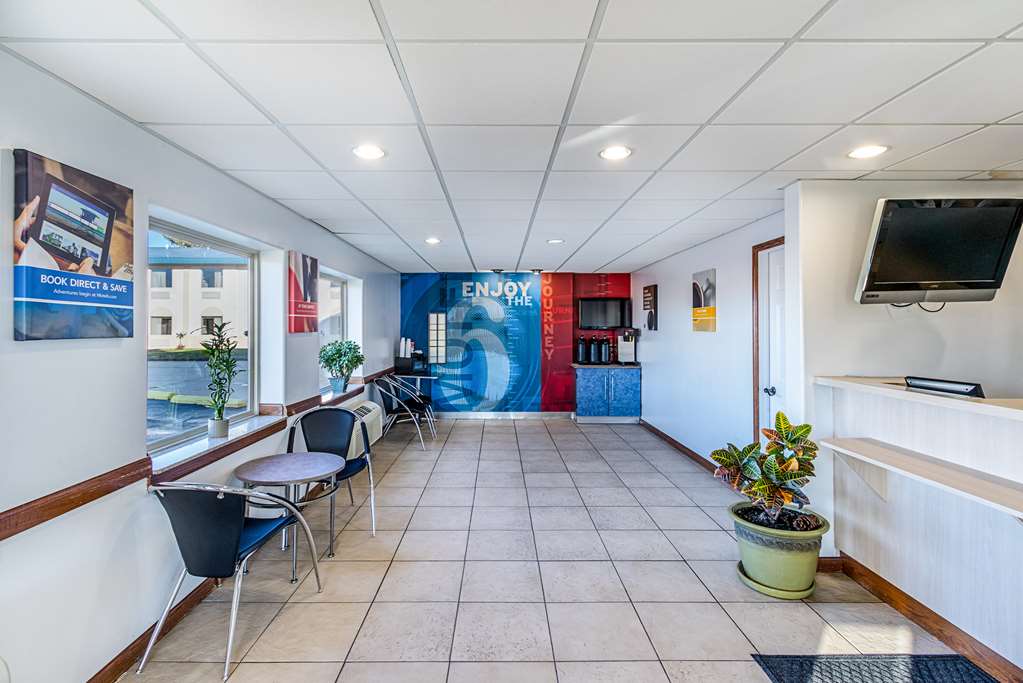 Motel 6 Urbana IL - photo 21