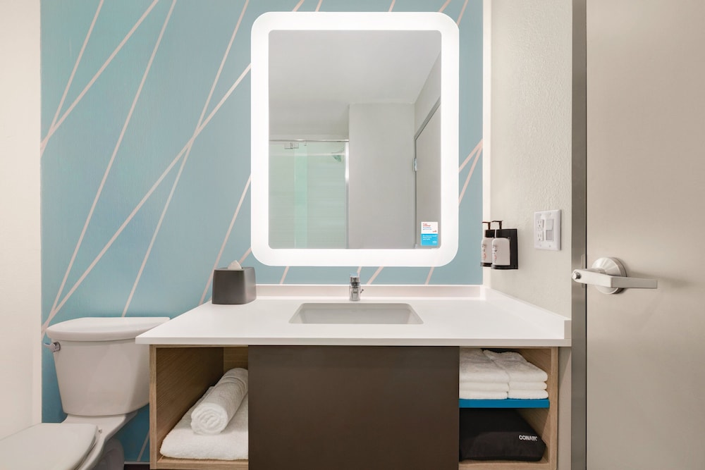 avid hotel Hays by IHG - photo 9