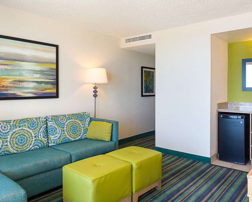 Comfort Suites Beachfront - photo 17