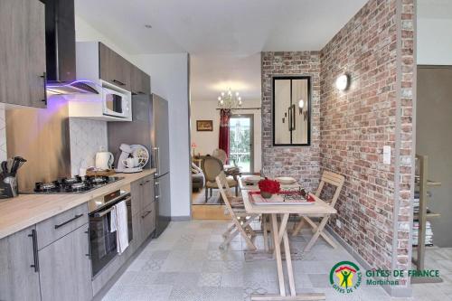 Ty Mam Goz - carbon neutral hotel in Auray
