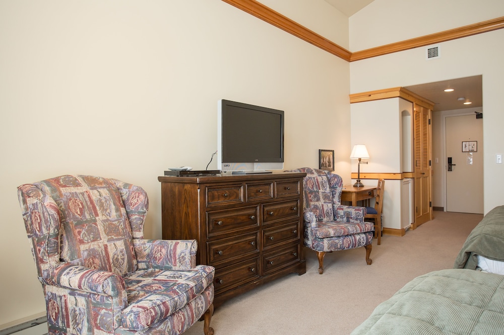 The Inn at Solitude - photo 20
