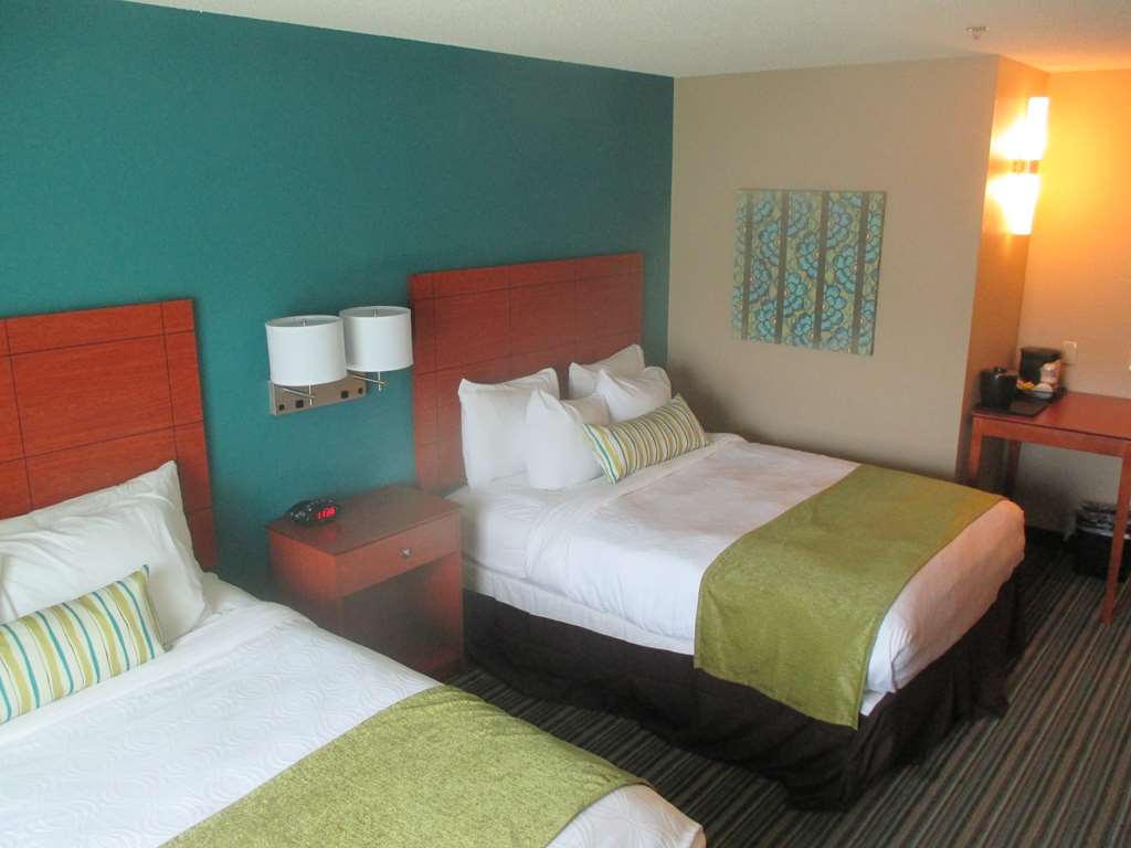 Best Western Plus Menomonie Inn & Suites - photo 14