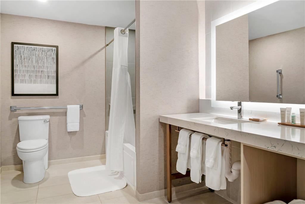 Radisson Plaza Hotel at Kalamazoo Center - photo 41