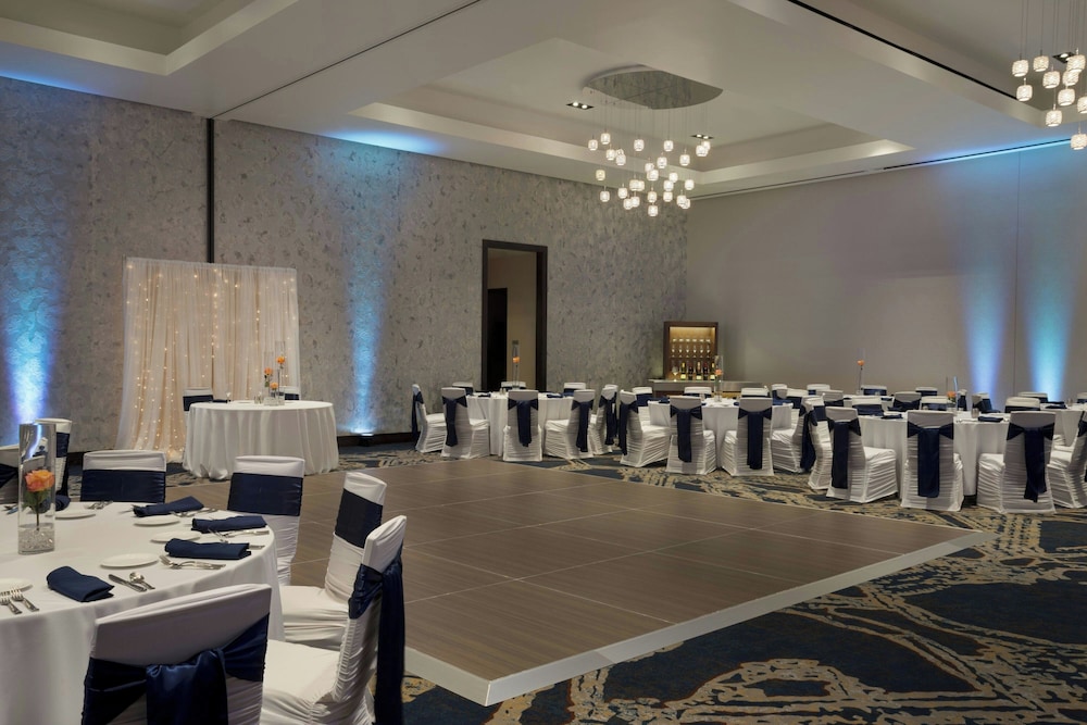 Buffalo Marriott At Lecom Harborcenter - photo 41