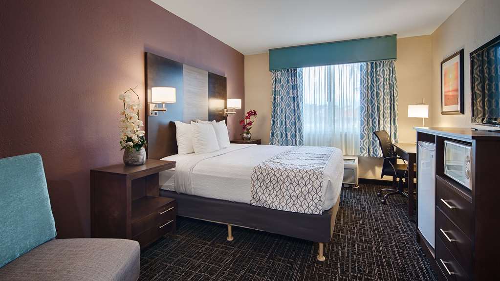 Best Western Fort Myers Inn & Suites - photo 3