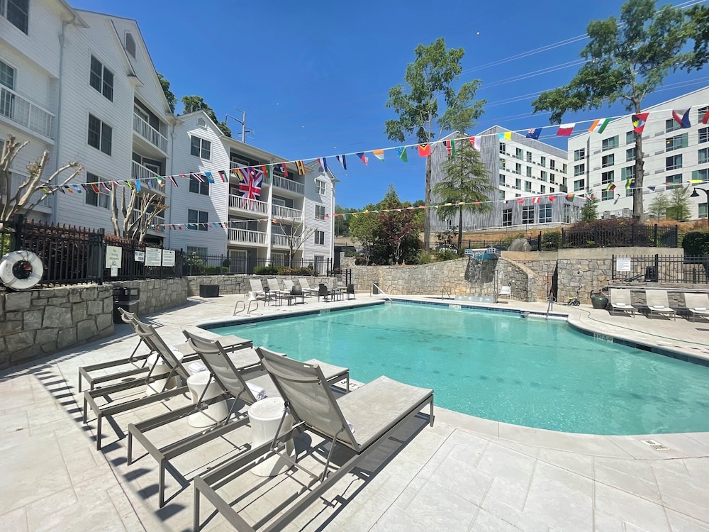 Hotel Indigo Atlanta Vinings by IHG - photo 90