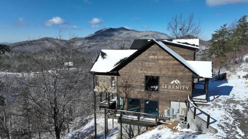 Heated Pool Incredible Sunsets Designed 4 FUN - last minute hotel in Sevierville