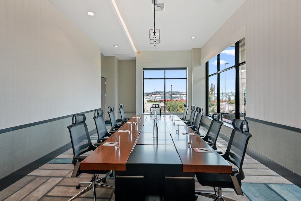 Hotel Indigo Everett Waterfront Place by IHG - photo 62