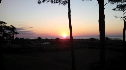 Nothing But Ocean in Forest Beach — 4-Star Luxury Hotel in Hilton Head Island, United States