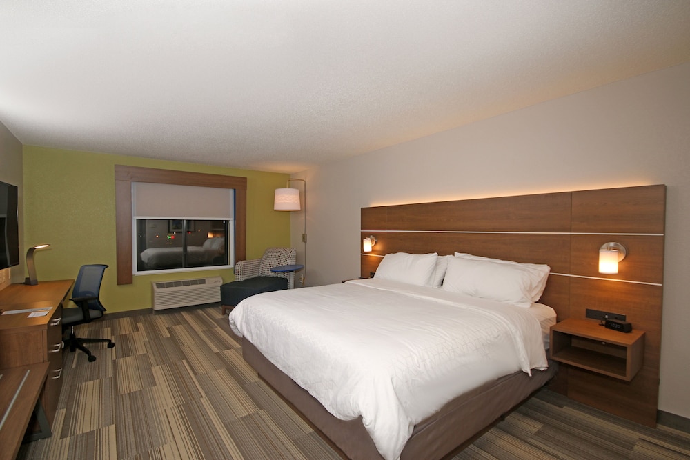 Holiday Inn Express Troutville by IHG - photo 13