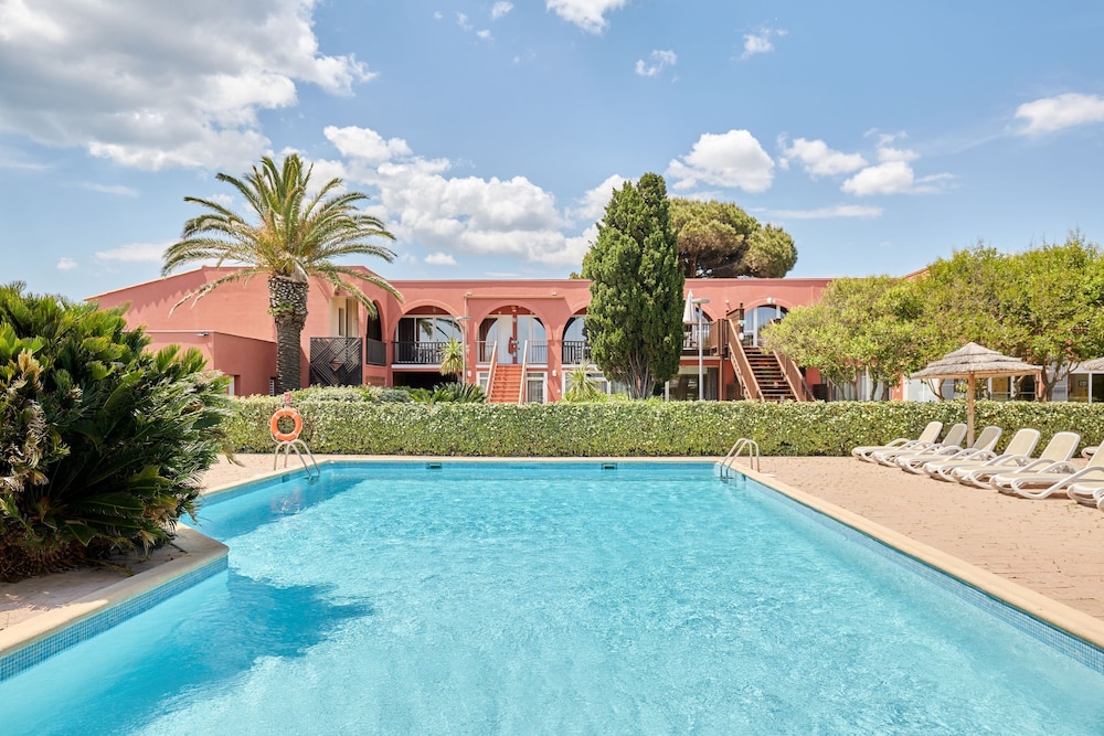 Résidence Odalys Du Golfe — 4-Star Luxury Hotel in Agde, France