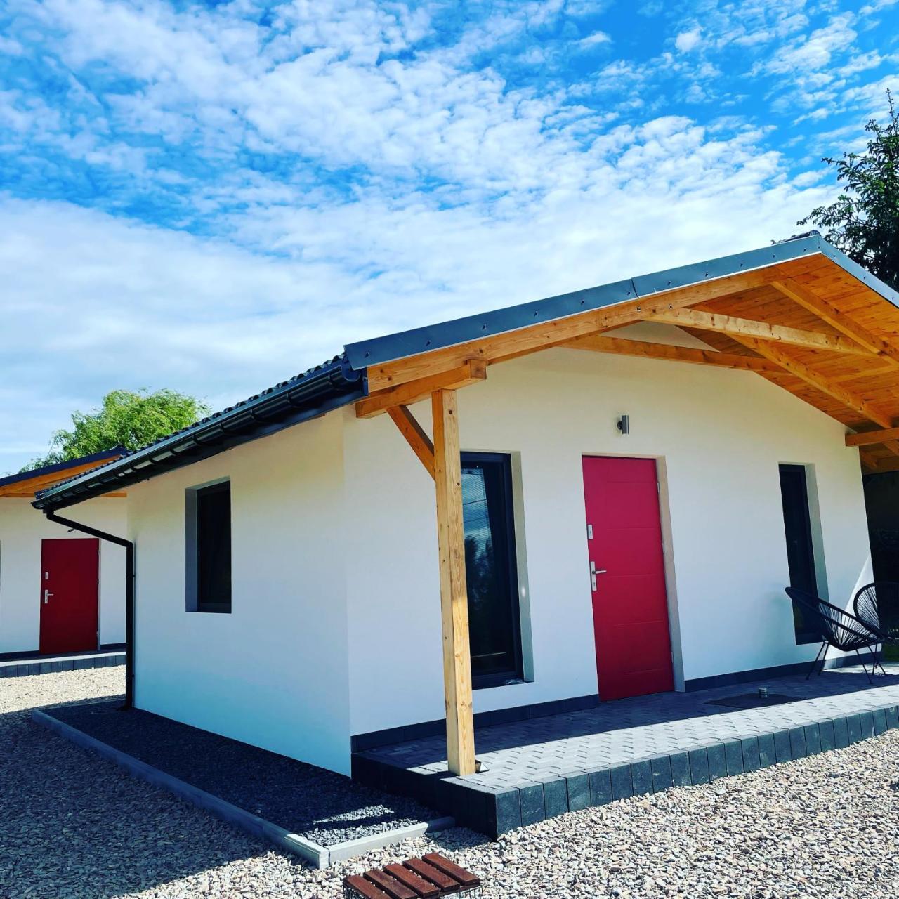 RedDoor Zator Lake Houses in Zator, Poland