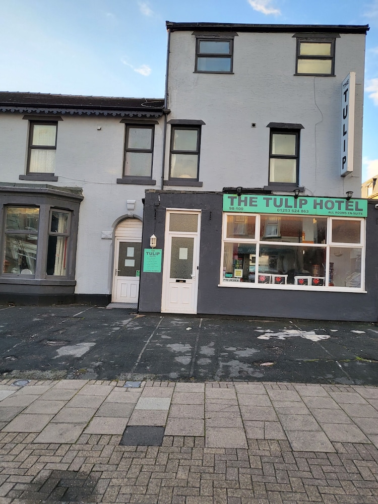 Tulip Hotel - carbon neutral hotel in Blackpool