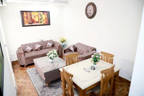 Fortune Home Service Apartment 3Bhk E 28 Saket 1B — 4-Star Luxury Hotel in New Delhi, India