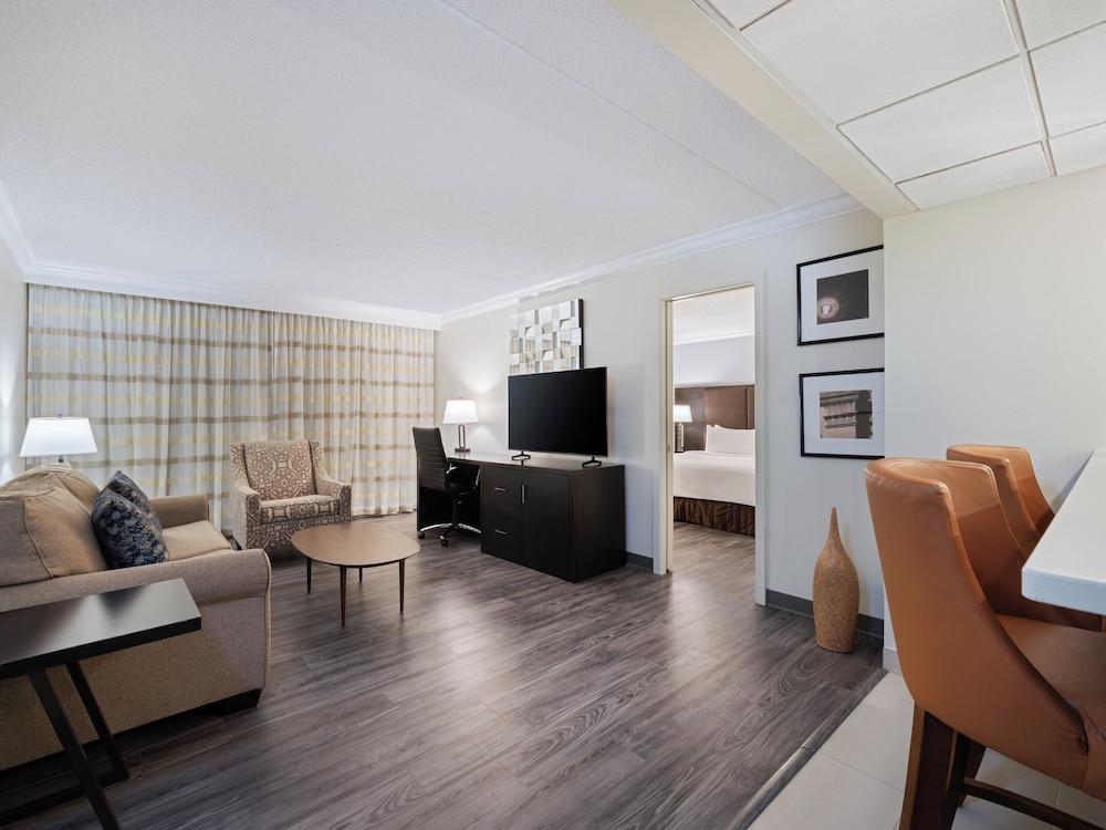 Crowne Plaza Suffern Mahwah by IHG - photo 6