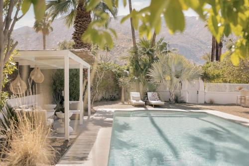 San Simian Pool & Spa Central in Palm Springs in Palm Springs, United States