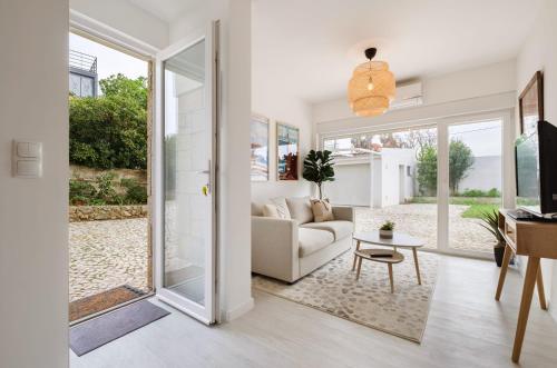 Portugal Portfolio Seascape Apartment Unit 2 — 4-Star Luxury Hotel in Estoril, Portugal
