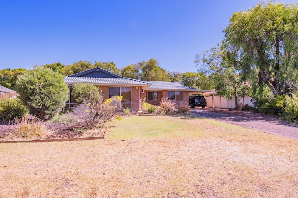 Family Oasis At Busselton — hotel in Geographe