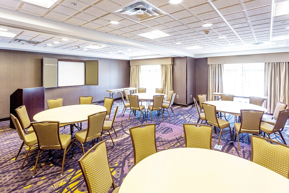 Holiday Inn Express & Suites Billings by IHG - photo 46