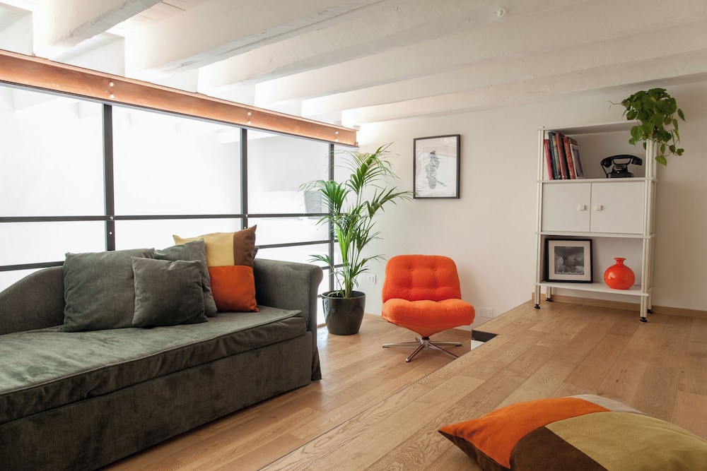 Bright Terrace Loft in Florence Center — 4-Star Luxury Hotel in Florence, Italy