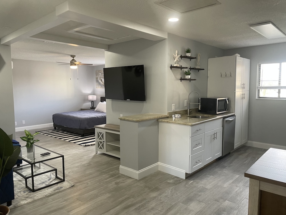 Sunny Palms Inn - photo 22