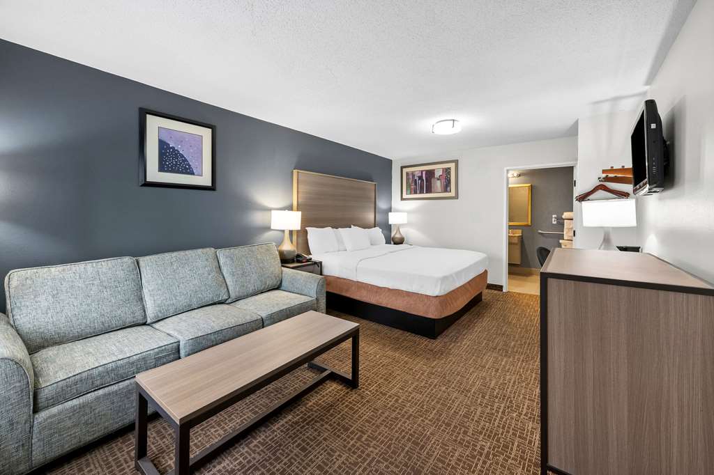 Quality Inn & Suites Fayetteville I 95 - photo 26