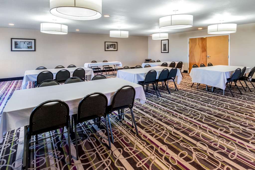 La Quinta Inn & Suites by Wyndham Roswell - photo 31