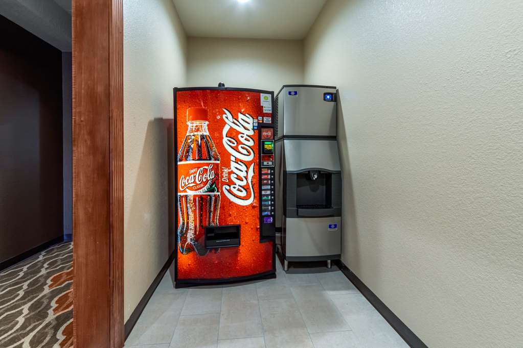 Comfort Inn & Suites Harrah - photo 34