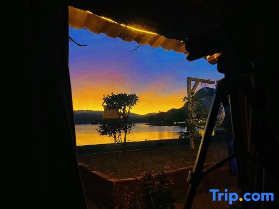 Tired Bird Inn - last minute hotel in Unknown City