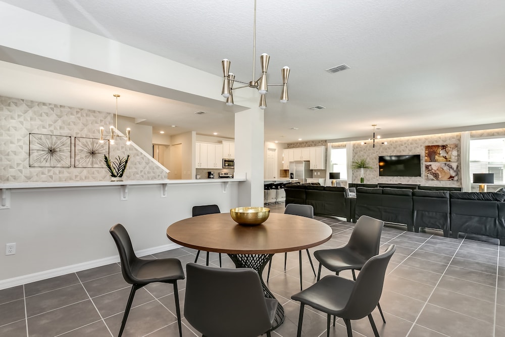1834cvt New Solara 9 Bedroom 6 Bathroom Resort - photo 35