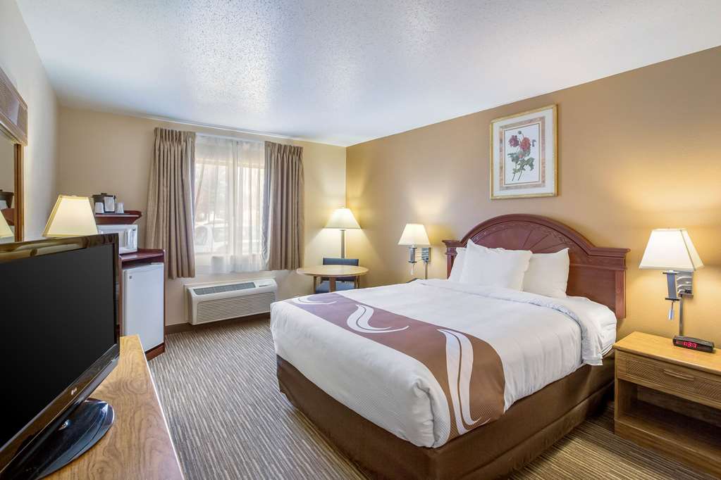 Quality Inn Storm Lake - photo 9