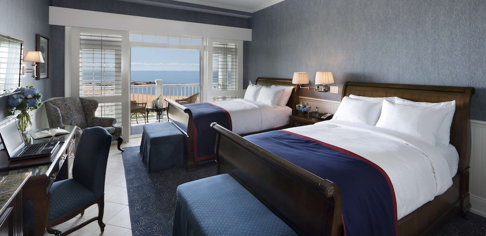 Madison Beach Hotel - photo 28