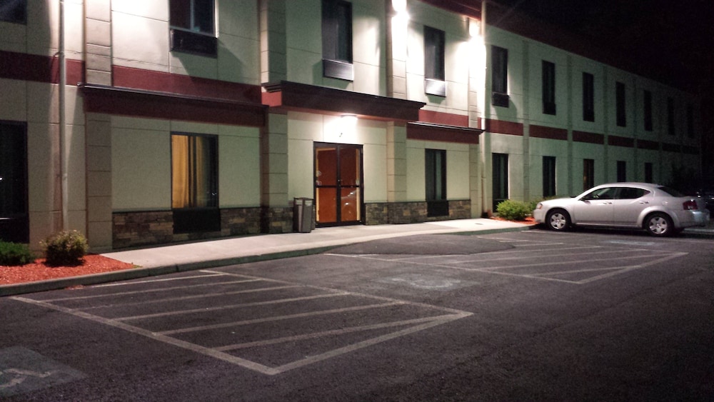 Pleasant Night Inn Carthage Near Fort Drum - photo 38
