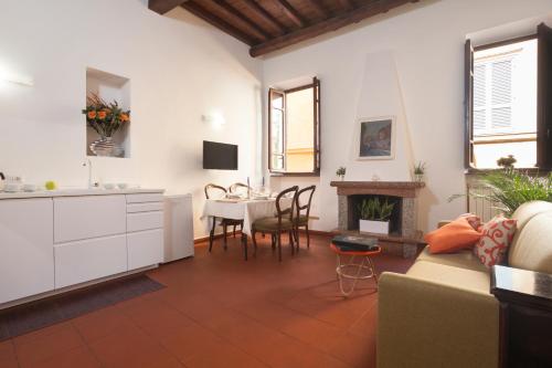 The Piccolo Apartment — 4-Star Luxury Hotel in Rome, Italy