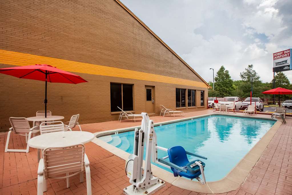 Travelodge by Wyndham Houston Hobby Airport - photo 3