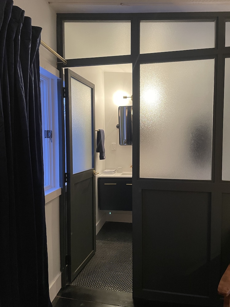 Rest Co. - photo 5