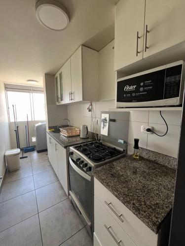 Alojando Peru in Callao, Peru