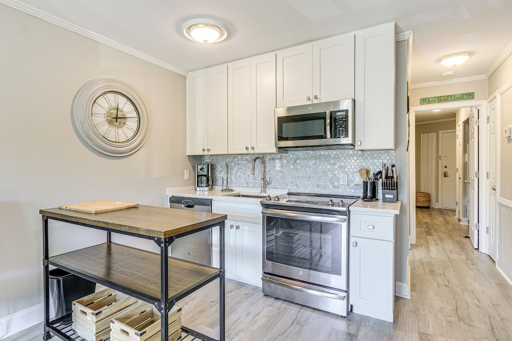 Pool Tennis & Gym: Resort Condo in Hilton Head - photo 9