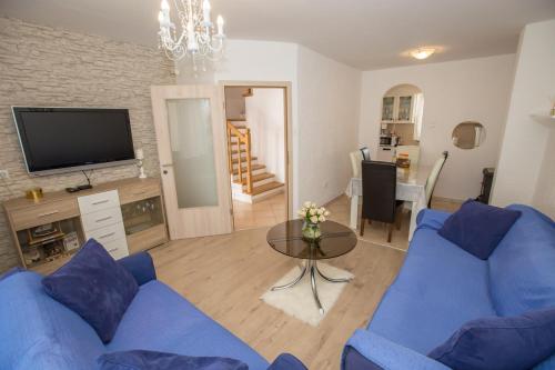 Holiday Home Anamaria — 4-Star Luxury Hotel in Porec, Croatia