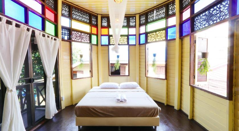 Baankhon Private room in Thai house Check in by yourself code inbox Adult Only