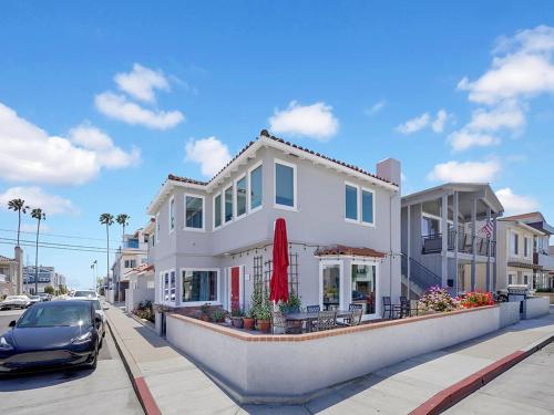 1101 W Bay Ave - featured photo