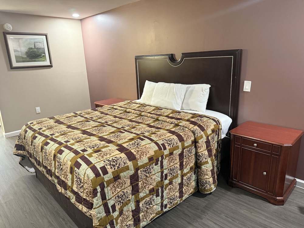 Magnolia Bay Hotel & Suites - photo 4