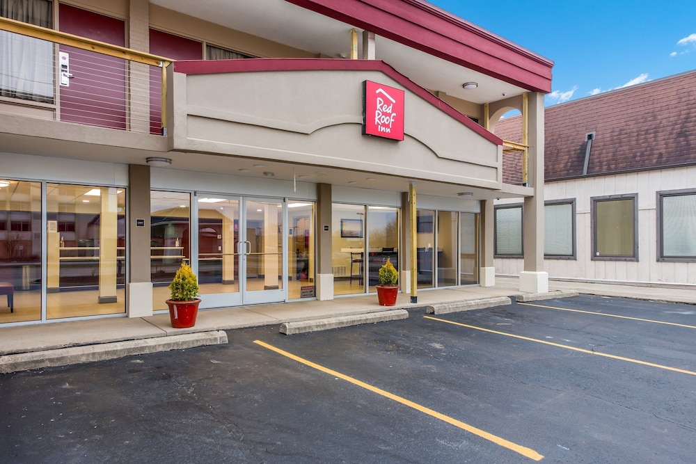 Red Roof Inn Dayton Moraine U of Dayton - photo 37