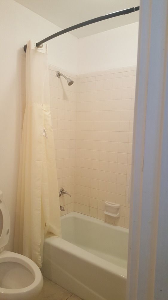 Jefferson Inn and Suites - photo 16