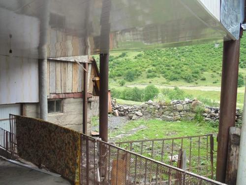 Jimsher Naveriani Guesthouse