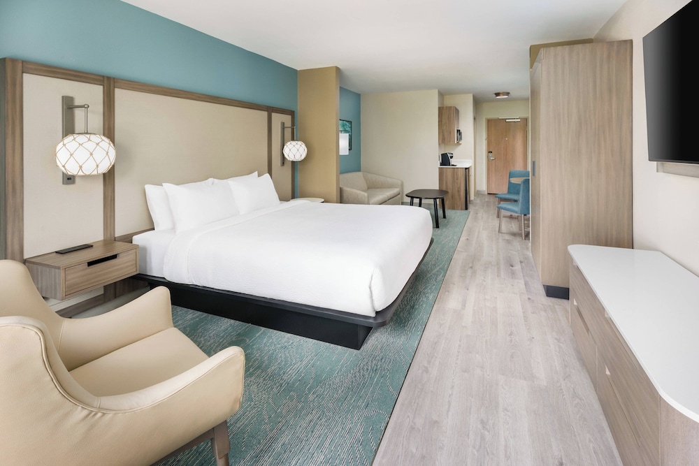 Fairfield Inn & Suites by Marriott Marathon Florida Keys - photo 16