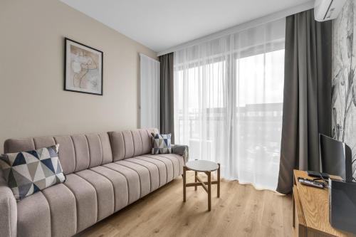 Warsaw Airport Parking & Balcony By Rentujemy — 4-Star Luxury Hotel in Warsaw, Poland