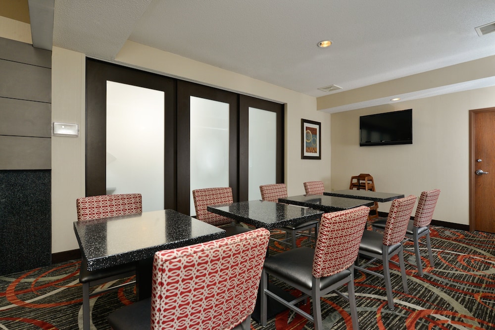 Holiday Inn Express Boston Milford by IHG - photo 35