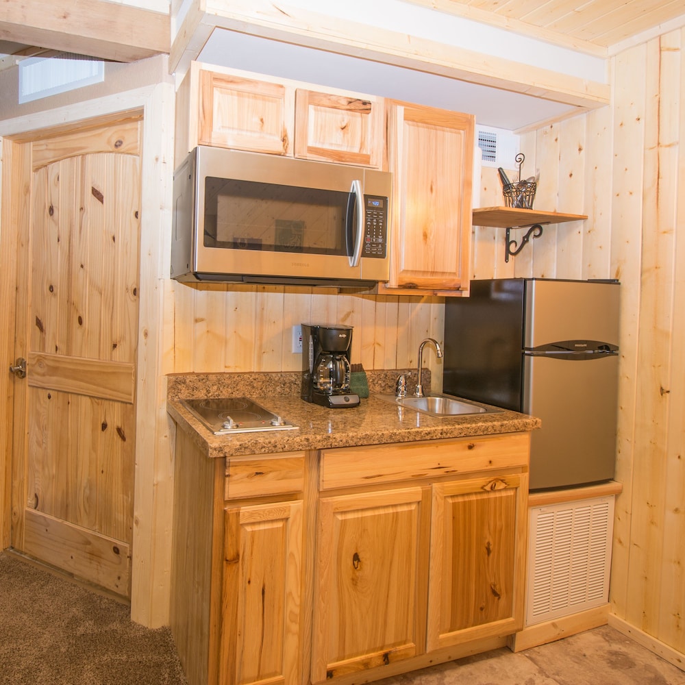 Upper Canyon Inn & Cabins - photo 58