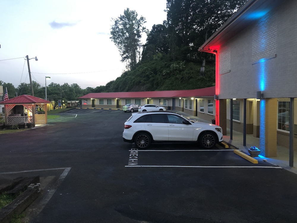 Ellijay Inn - photo 22